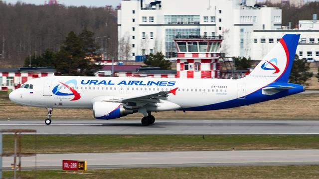 RA-73831:Airbus A320-200:Уральские авиалинии